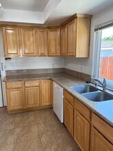 474 S Pine St in Orange, CA - Foto de edificio - Building Photo