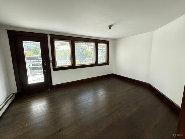 21 Union Tpke, Unit 1 in Hudson, NY - Building Photo - Building Photo