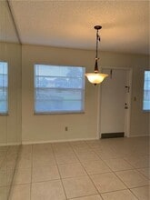 37 Pine Arbor Ln, Unit 105 in Vero Beach, FL - Building Photo - Building Photo