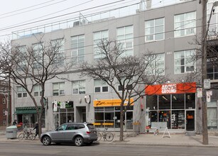 1842 Queen St in Toronto, ON - Building Photo - Building Photo