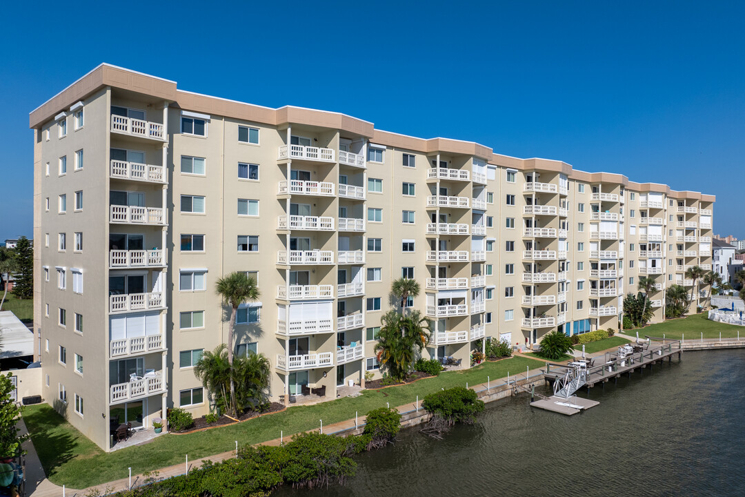 Admiralty Club in Port Orange, FL - Building Photo