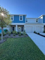 7805 WATERSCAPE Dr in Groveland, FL - Building Photo