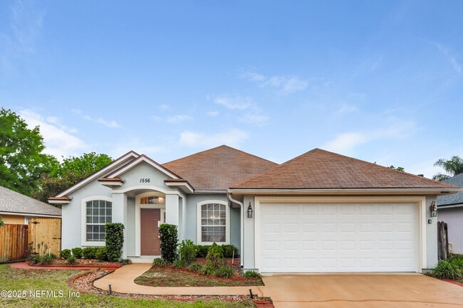 property at 1556 Glen View St