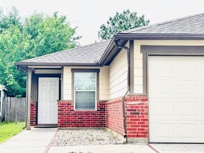 8510 Village Hollow Ln in Houston, TX - Building Photo - Building Photo