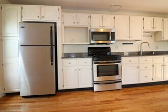 13 Vinton St, Unit 3 in Boston, MA - Foto de edificio - Building Photo