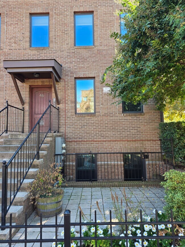46 N St NW, Unit A in Washington, DC - Building Photo - Building Photo