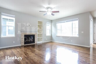 1318 S Duquesne Ct in Aurora, CO - Foto de edificio - Building Photo