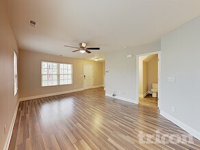 5308 Tucker Phillips Dr in Wingate, NC - Foto de edificio - Building Photo