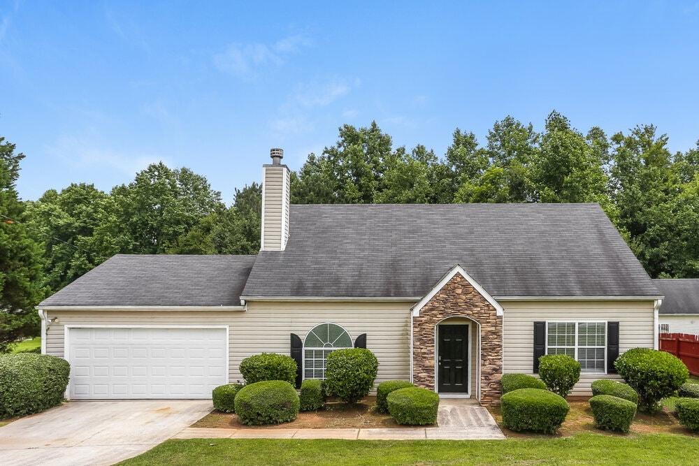 5660 Black Berry Row in Ellenwood, GA - Building Photo