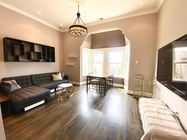 property at 2920 Pine St