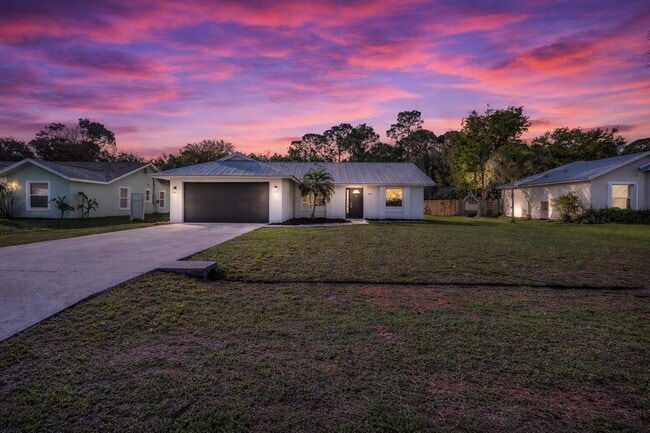 property at 2514 SE Alfonso Ave