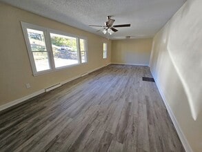 609 Memorial Dr Ext in Greer, SC - Building Photo - Building Photo