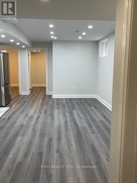 30 Dalbeattie Dr in Brampton, ON - Building Photo - Building Photo