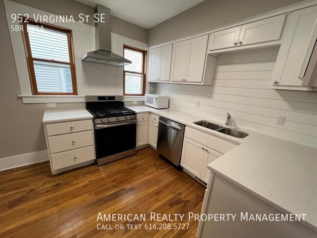 952 Virginia St SE in Grand Rapids, MI - Building Photo - Building Photo