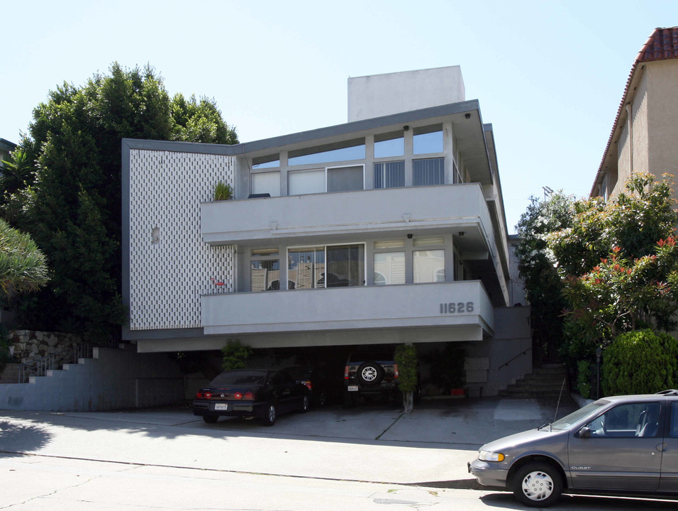 11626 Gorham Ave in Los Angeles, CA - Foto de edificio