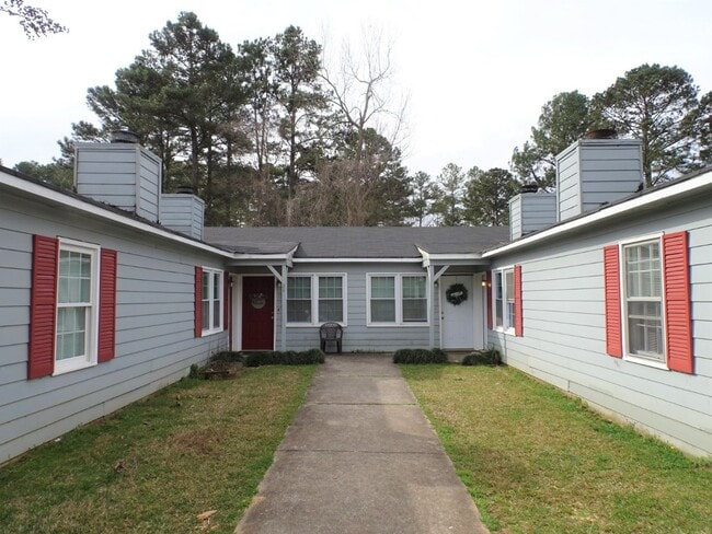 107 Wynnwood Dr in Lagrange, GA - Building Photo - Building Photo