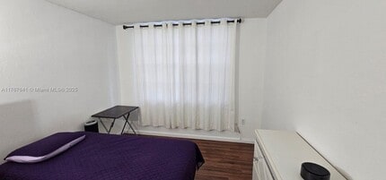 13100 SW 92nd Ave, Unit A-216 in Miami, FL - Foto de edificio - Building Photo