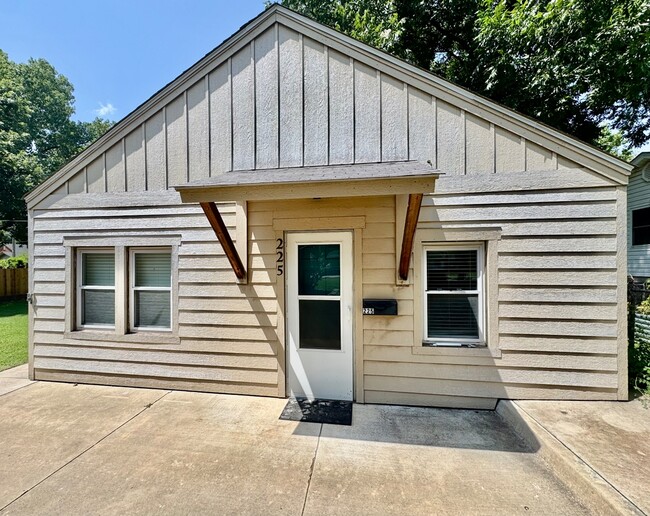 property at 225 E 5th St