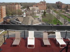 Shaker House & Shaker Town House in Cleveland, OH - Building Photo - Building Photo