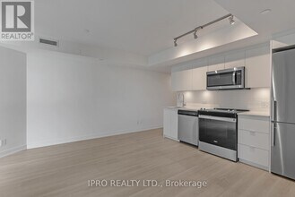 30-630 Tretti Wy in Toronto, ON - Building Photo - Building Photo