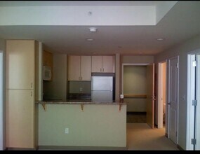 111 N 9th St, Unit 517 in Philadelphia, PA - Building Photo - Building Photo