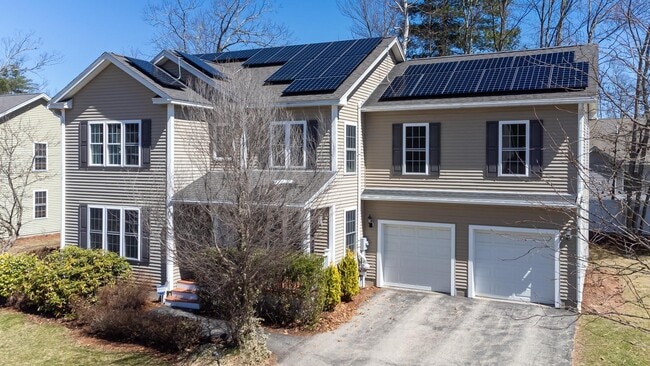 4 Lowther Pl in Nashua, NH - Building Photo - Building Photo