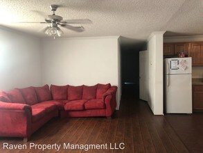 155 Varsity Cir in Huntsville, TX - Building Photo - Building Photo