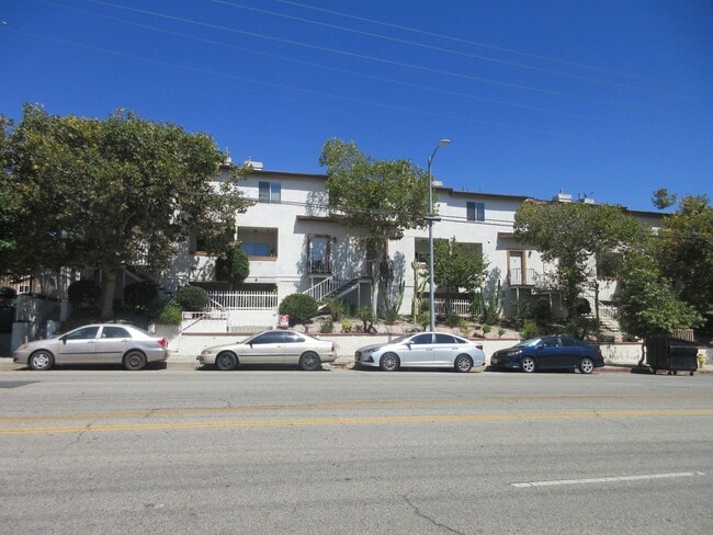 property at 13522 Glenoaks Blvd