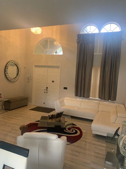 5340 SW 130th Ave in Miramar, FL - Building Photo