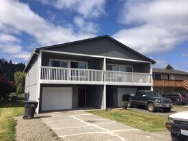 120 Cowan Ct in Longview, WA - Building Photo