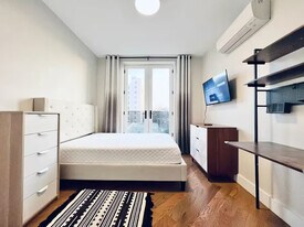 Furnished room/NOT APARTMENT, Unit 4PH in Brooklyn, NY - Building Photo