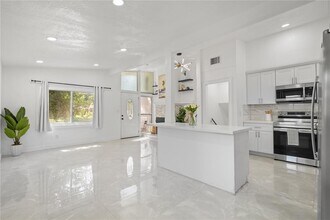 5115 16th St N in St. Petersburg, FL - Building Photo - Building Photo