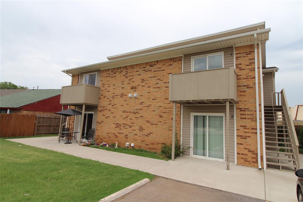 1311 Glen Oaks Dr in Norman, OK - Building Photo
