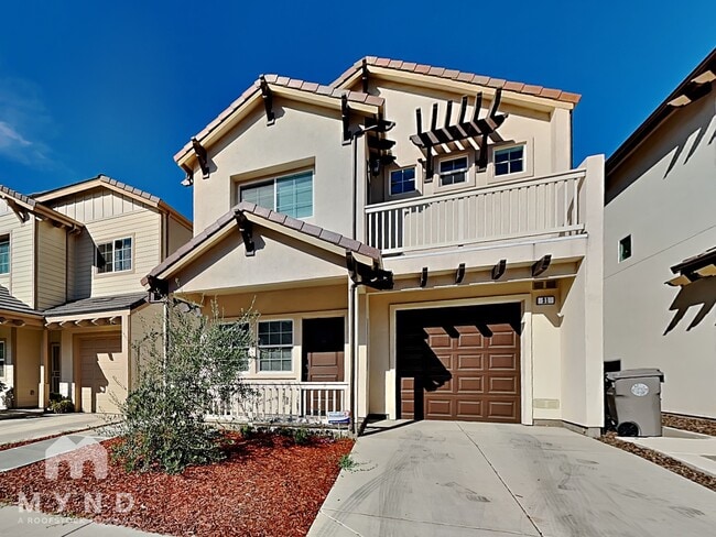 property at 21 Lake House Ct