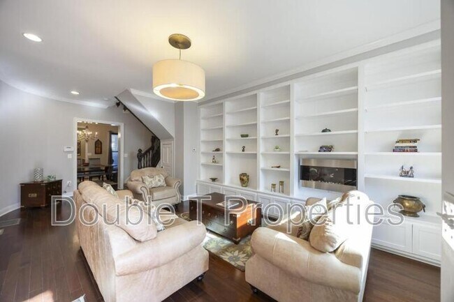 314 E 22nd St in Baltimore, MD - Foto de edificio - Building Photo