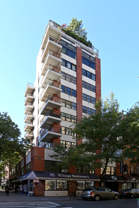 552 LaGuardia Place in New York, NY - Building Photo