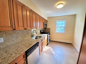 1 Lindley Ave, Unit 3 in Tenafly, NJ - Building Photo - Building Photo