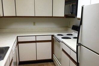 800 Thomas Ct-Unit -10 in Winchester, VA - Foto de edificio - Building Photo