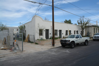 519-527 S Convent Ave in Tucson, AZ - Foto de edificio - Building Photo