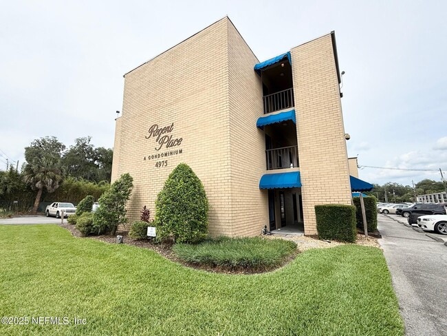 property at 4975 San Jose Blvd