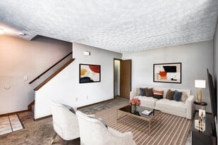 Mallards Landing in Columbus, OH - Building Photo