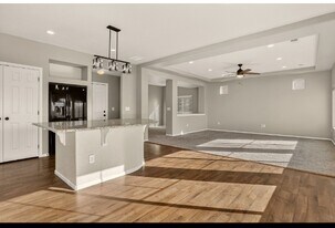 17778 E 44th Ave in Denver, CO - Building Photo