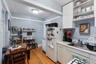 1224 W Victoria St in Chicago, IL - Building Photo - Building Photo