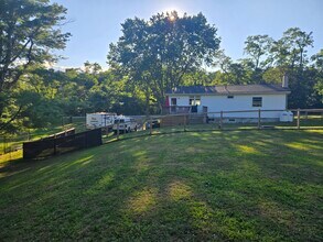 5409 Indian Fields Rd in Coeymans Hollow, NY - Building Photo - Building Photo