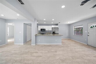 724 W Fairbanks Ave in Orlando, FL - Building Photo - Building Photo