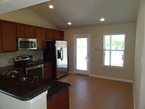 521 Heritage Springs Trail in Round Rock, TX - Building Photo - Building Photo