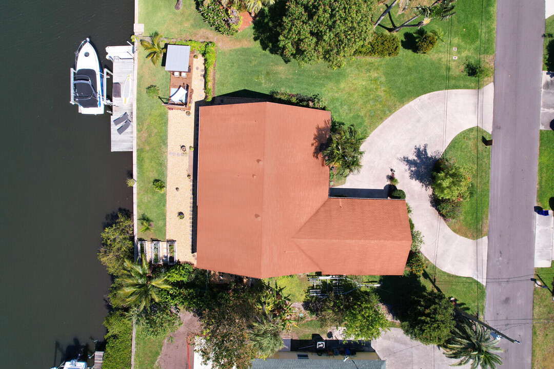 8337 SE Coconut St in Hobe Sound, FL - Building Photo