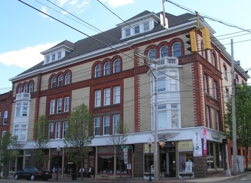 494-500 Howe Ave in Shelton, CT - Building Photo