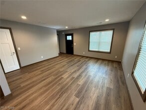 244 Allen Ln SE in New Philadelphia, OH - Building Photo - Building Photo