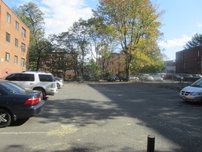 12 Willard St in Hartford, CT - Foto de edificio - Building Photo